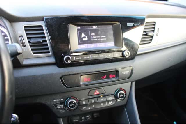 Kia Niro (2017) thumbnail 22