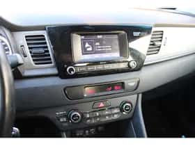 Kia Niro (2017) thumbnail 50