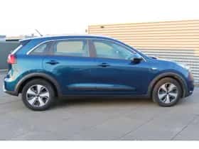Kia Niro (2017) thumbnail 8