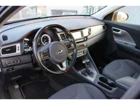 Kia Niro (2017) thumbnail 10