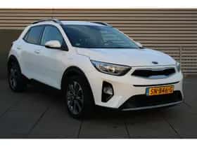 Kia Stonic (2018) thumbnail 2