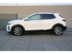 Kia Stonic (2018) thumbnail 5