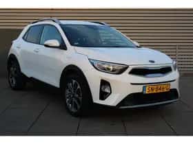 Kia Stonic (2018) thumbnail 42