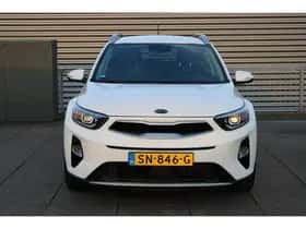 Kia Stonic (2018) thumbnail 43