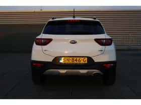 Kia Stonic (2018) thumbnail 7