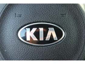 Kia Stonic (2018) thumbnail 64