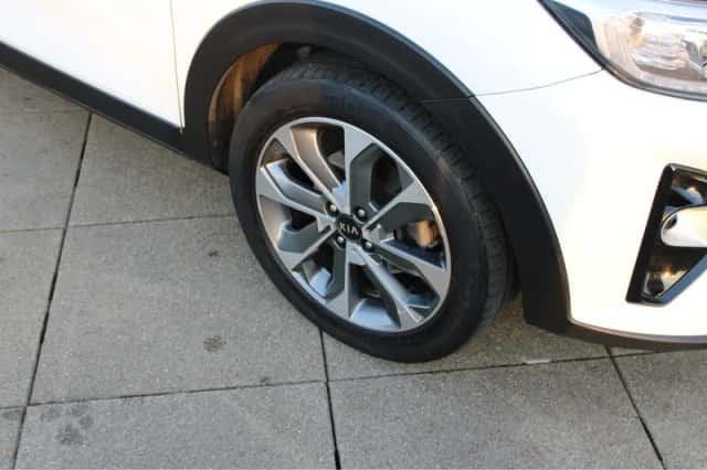 Kia Stonic (2018) thumbnail 10