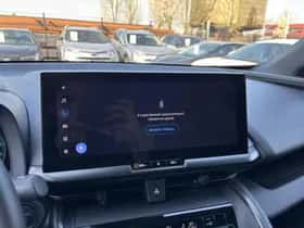 Toyota C-HR (2024) thumbnail 15