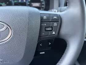 Toyota C-HR (2024) thumbnail 28