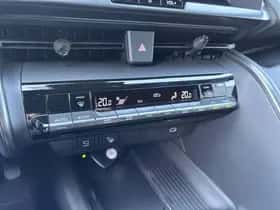 Toyota C-HR (2024) thumbnail 43