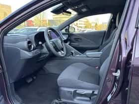 Toyota C-HR (2024) thumbnail 61