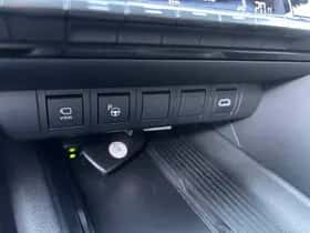 Toyota C-HR (2024) thumbnail 70