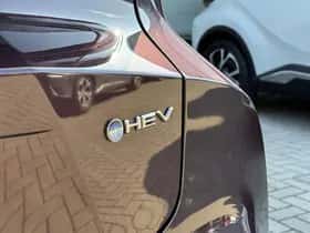 Toyota C-HR (2024) thumbnail 73