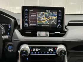 Toyota RAV4 (2021) thumbnail 19