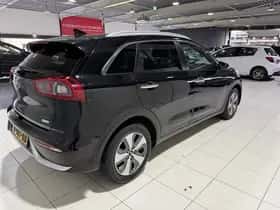 Kia Niro (2019) thumbnail 32