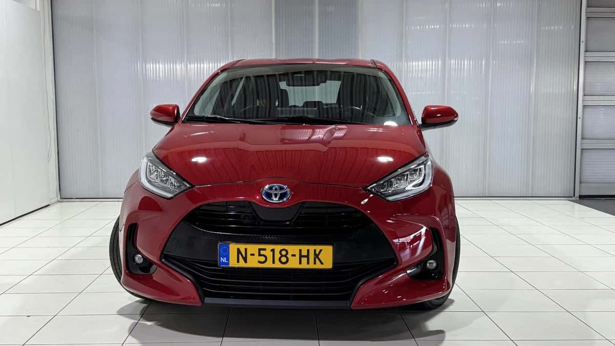 Toyota Yaris (2021) — foto 1