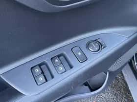 Kia Stonic (2024) thumbnail 42