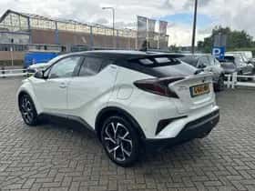 Toyota C-HR (2019) thumbnail 13
