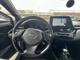 Toyota C-HR (2019) thumbnail 19