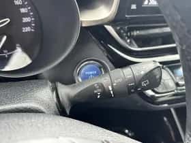Toyota C-HR (2019) thumbnail 25