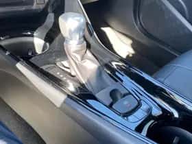 Toyota C-HR (2018) thumbnail 18