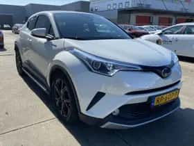 Toyota C-HR (2018) thumbnail 26
