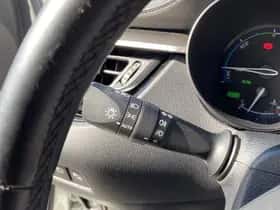Toyota C-HR (2018) thumbnail 43