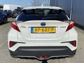 Toyota C-HR (2018) thumbnail 55
