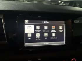 Kia Niro (2018) thumbnail 13