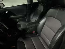 Kia Niro (2018) thumbnail 27