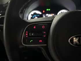 Kia Niro (2018) thumbnail 8