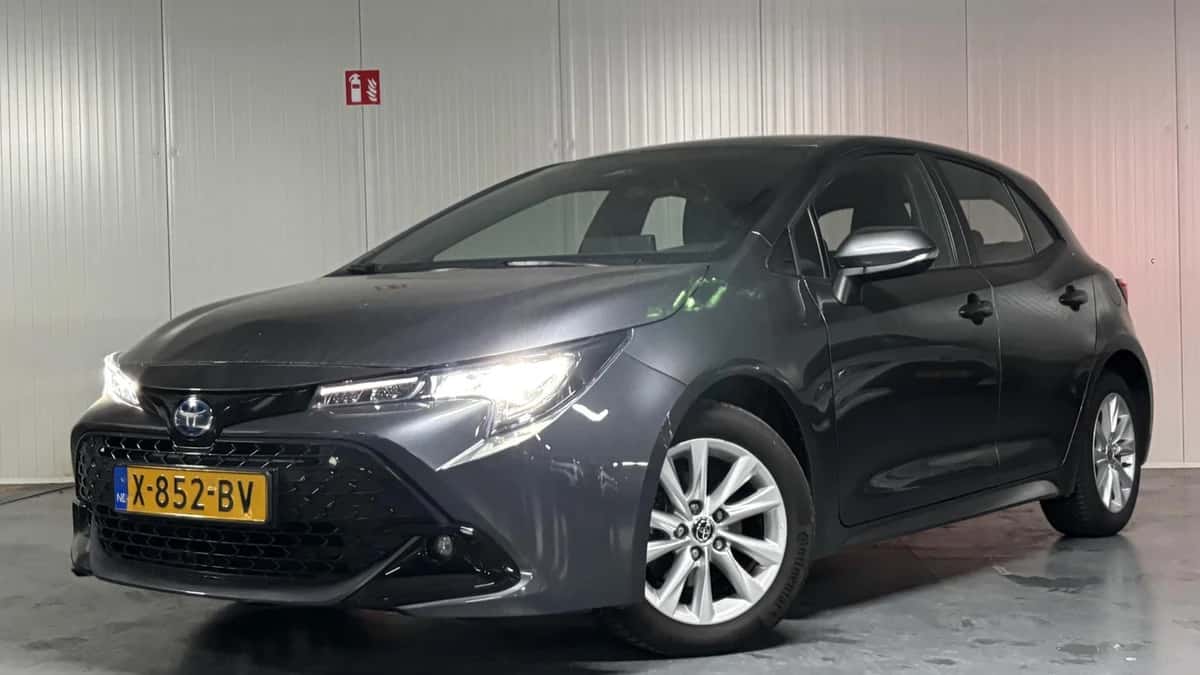 Toyota Corolla (2023) — foto 1