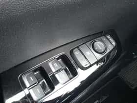 Kia Sportage (2016) thumbnail 83