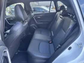 Toyota RAV4 (2025) thumbnail 13