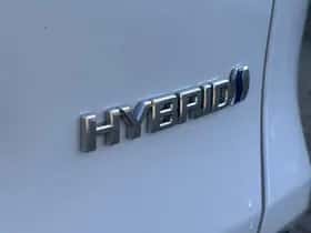 Toyota RAV4 (2025) thumbnail 44