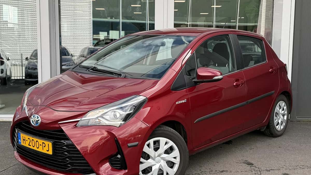 Toyota Yaris (2020) — foto 1