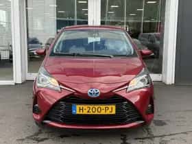 Toyota Yaris (2020) thumbnail 3