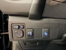 Toyota Auris (2017) thumbnail 16
