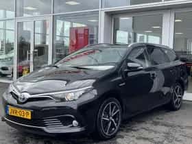 Toyota Auris (2017) thumbnail 4