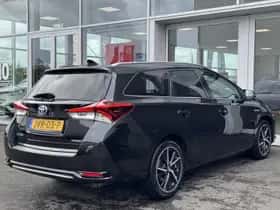 Toyota Auris (2017) thumbnail 6