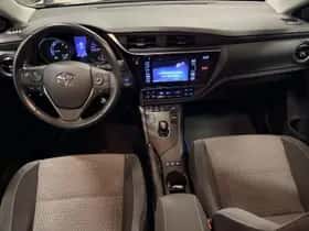Toyota Auris (2017) thumbnail 9