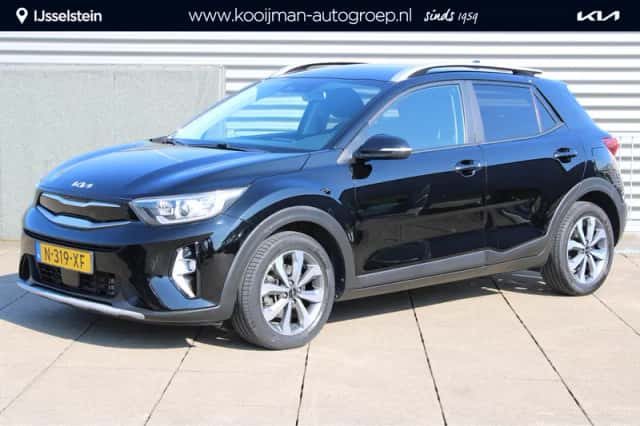 Kia Stonic (2022) thumbnail 1