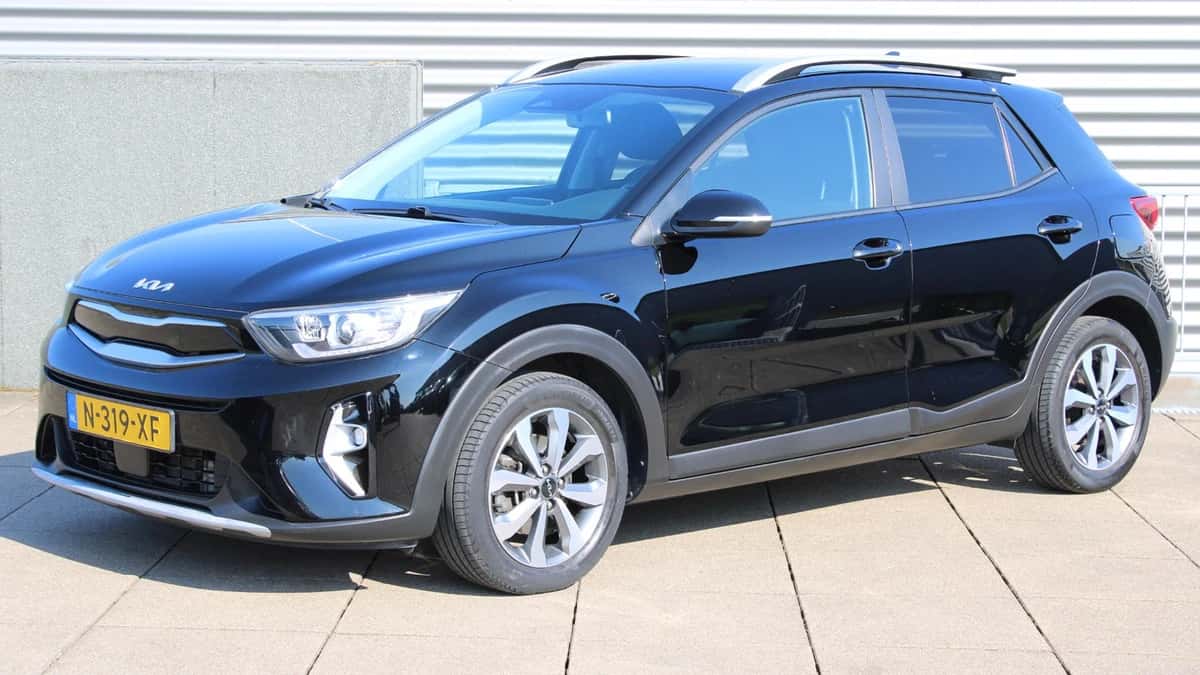 Kia Stonic (2022) — foto 1