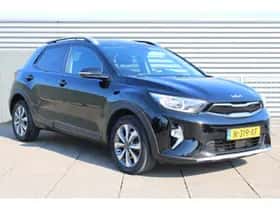 Kia Stonic (2022) thumbnail 2
