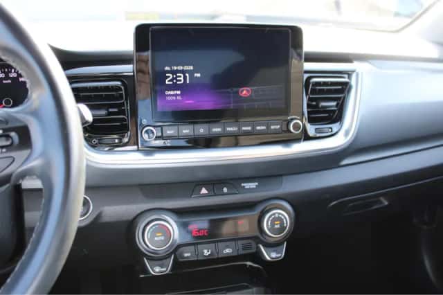Kia Stonic (2022) thumbnail 17