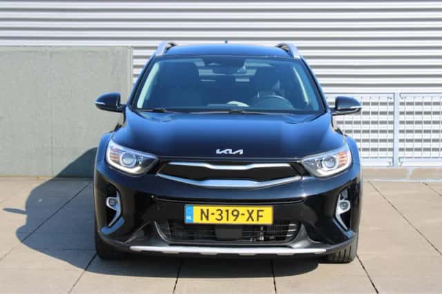 Kia Stonic (2022) thumbnail 4