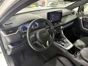 Toyota RAV4 (2025) thumbnail 2
