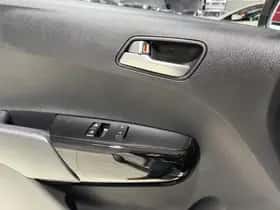 Kia Picanto (2021) thumbnail 43
