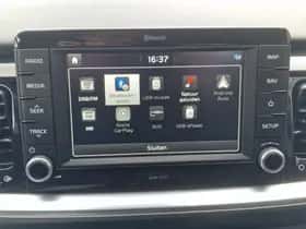 Kia Stonic (2019) thumbnail 23