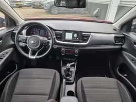 Kia Stonic (2019) thumbnail 60